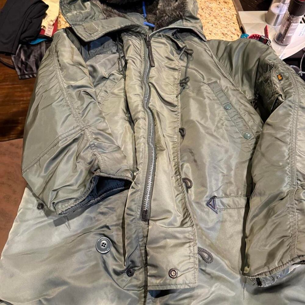 Alpha industries m 65 nylon parka